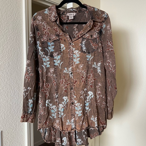 Lola P. Tops - Lola P. Corset Back Button Front Shirt